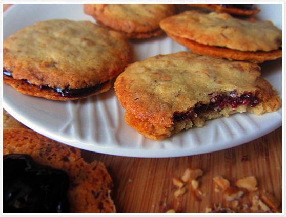 Blackberry walnut cookies