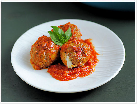 Tomato-Braised Meatballs with Melting Mozzarella