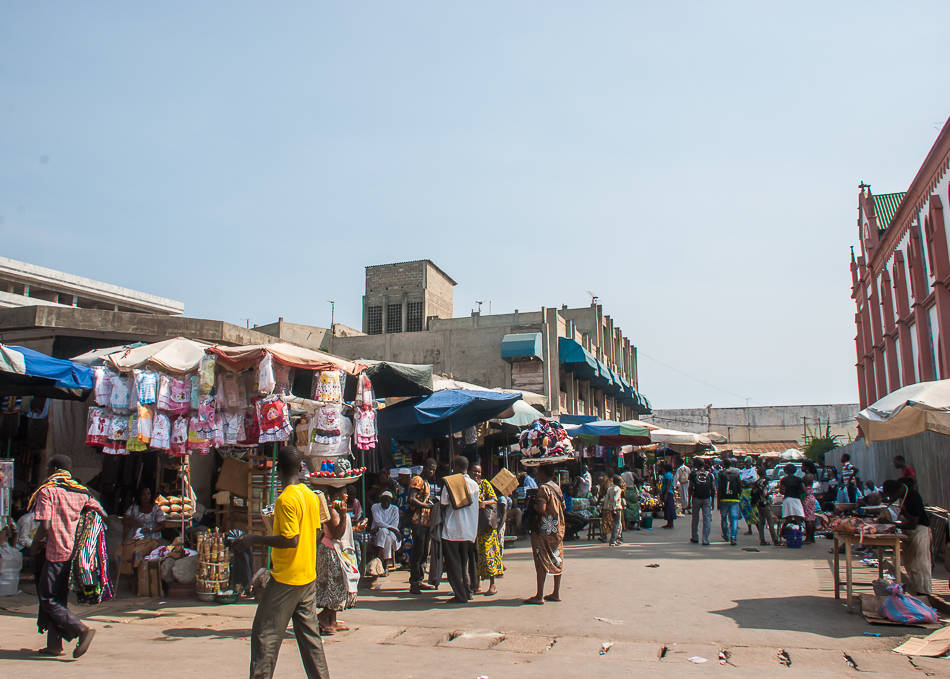 Togo kak. Ломе того. Ломе город. Lomé Grand Market Ломе. Того Ломе улицы.