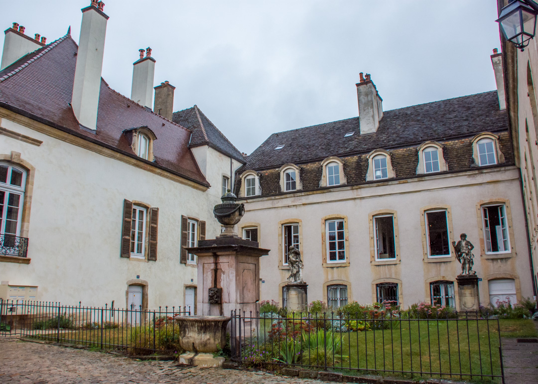 Home – La Petite Fugue Private mansion in Beaune (Burgundy)