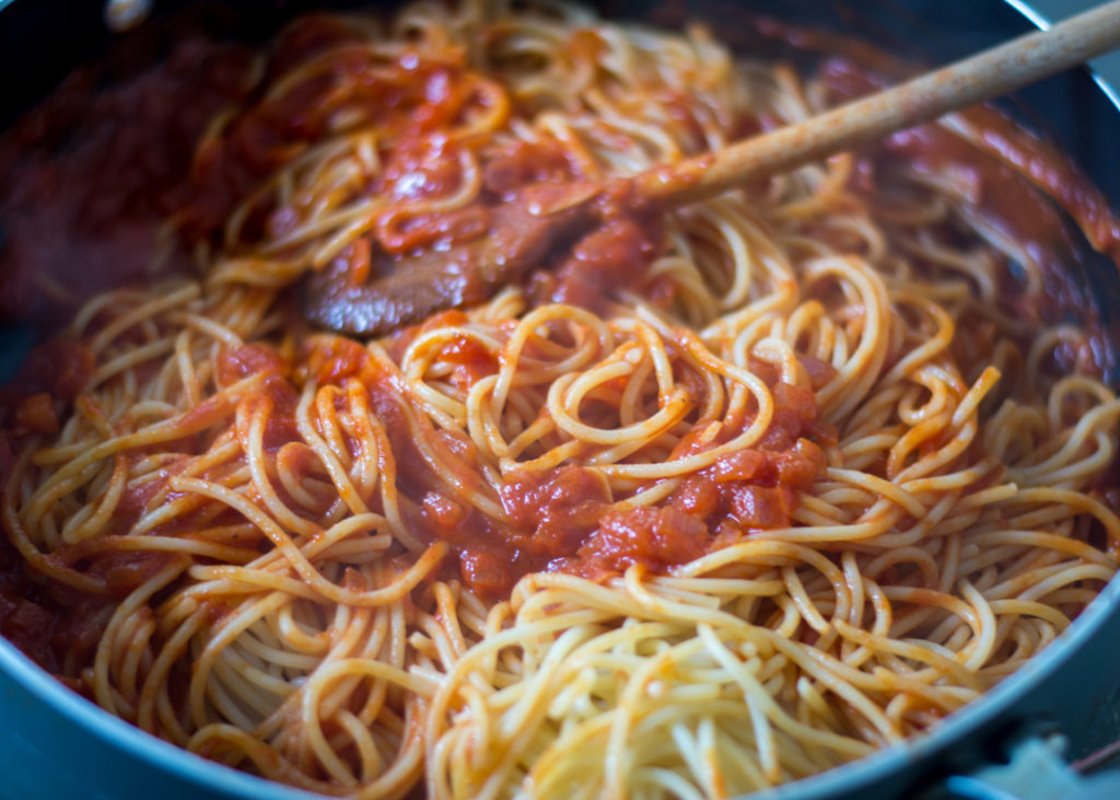 Spaghetti All&amp;#39;Arrabiata | Quick Dinners | Flying Fourchette