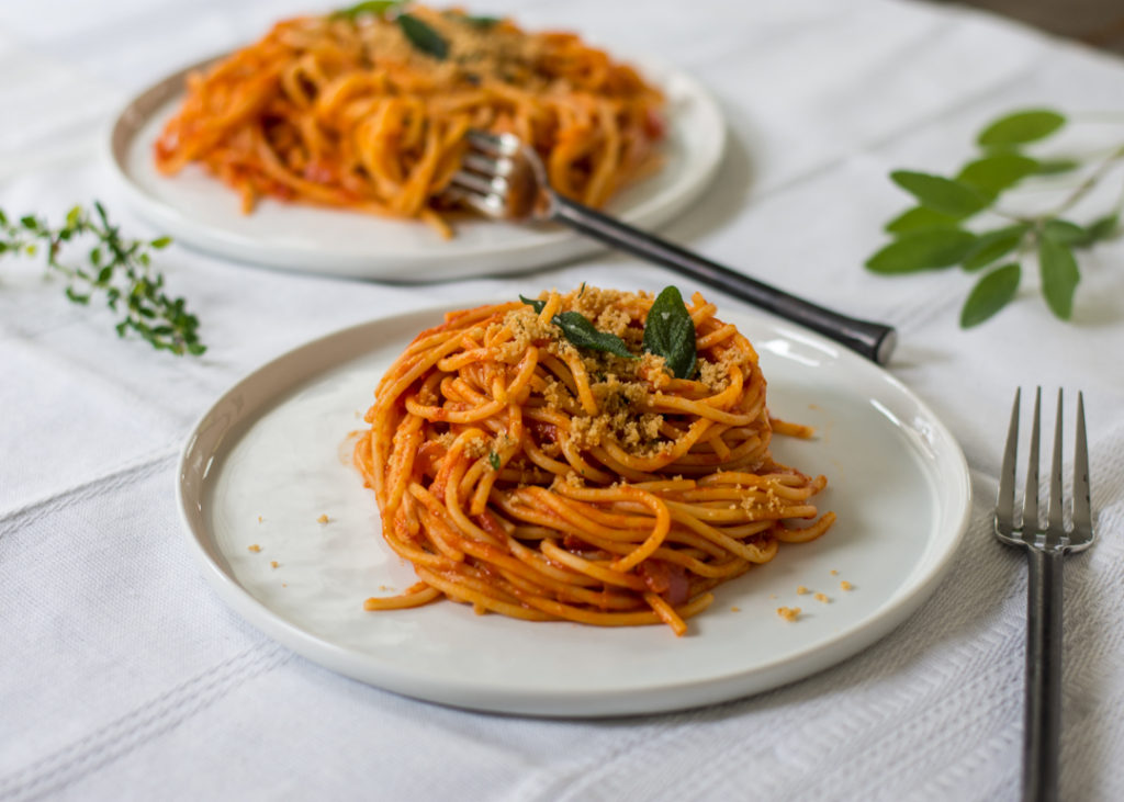 Spaghetti All&amp;#39;Arrabiata | Quick Dinners | Flying Fourchette