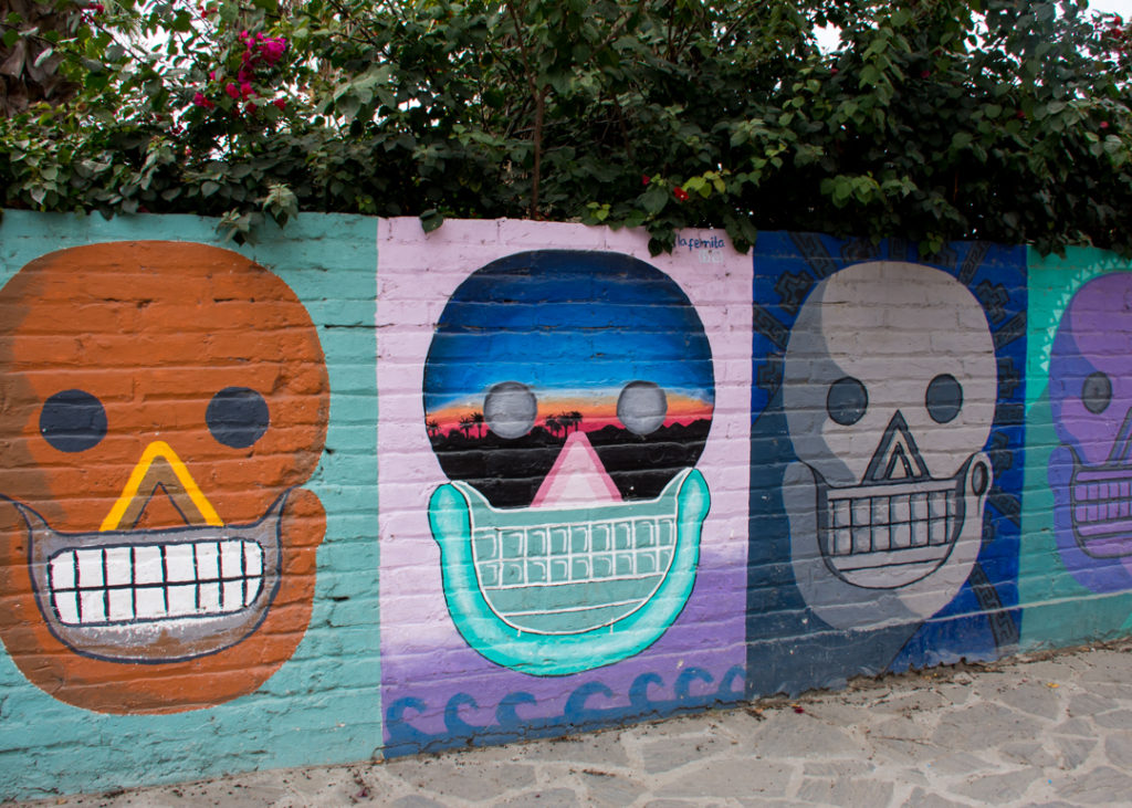 Todos Santos - street art
