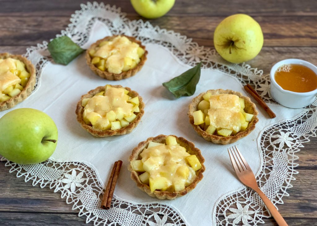 cinnamon-apple tarts