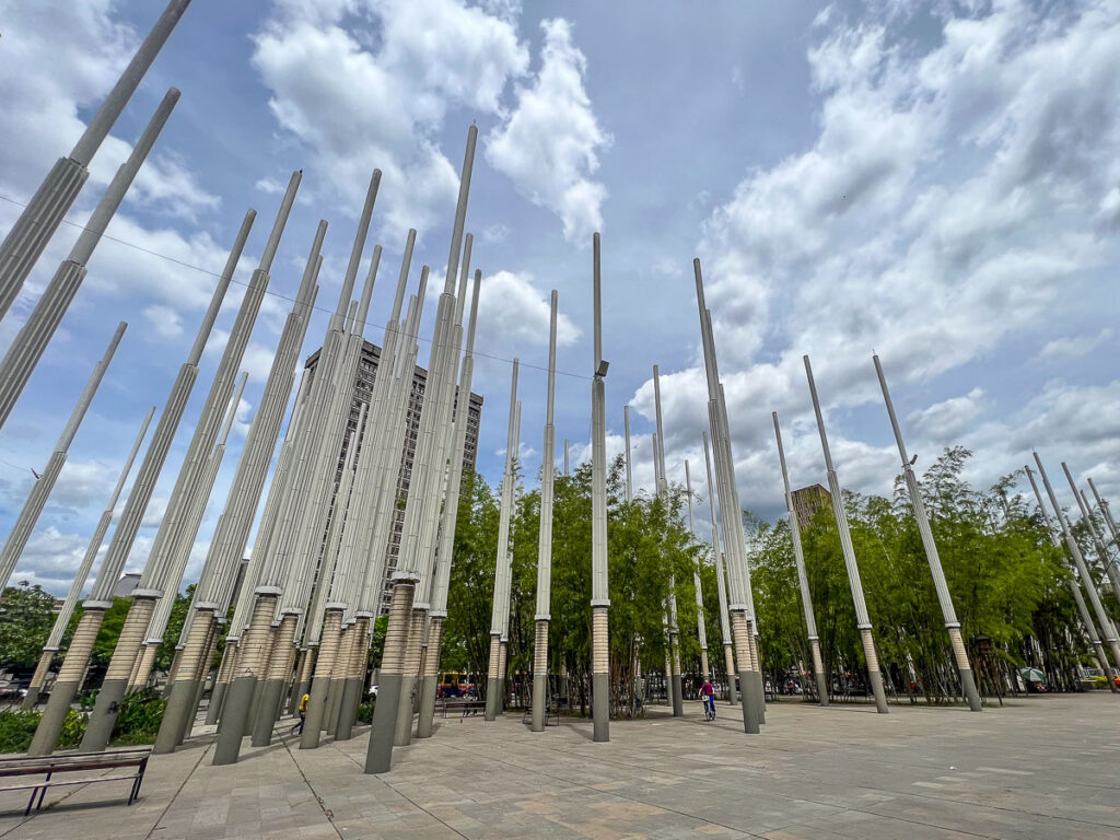 Plaza Cisneros, Medellin