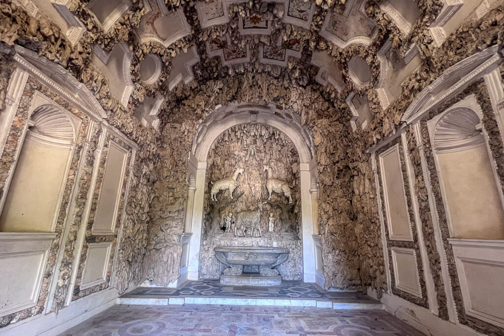 Grotta di Madama