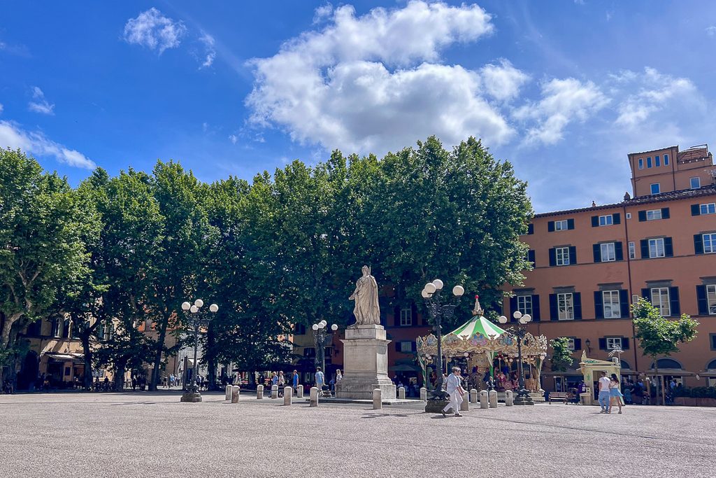 Piazza Napoleone