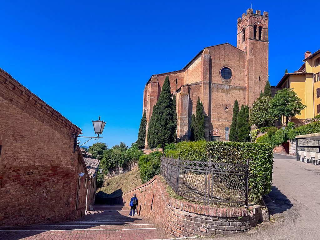 Via Camporegio viewpoint in Siena