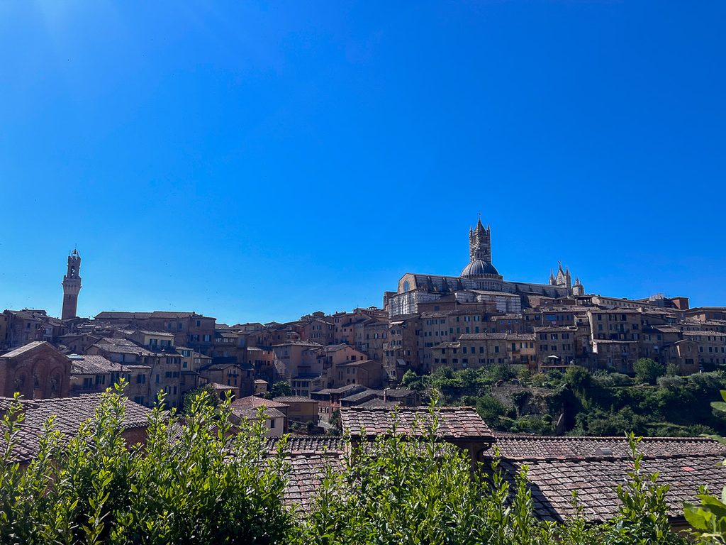 Via Camporegio viewpoint in Siena